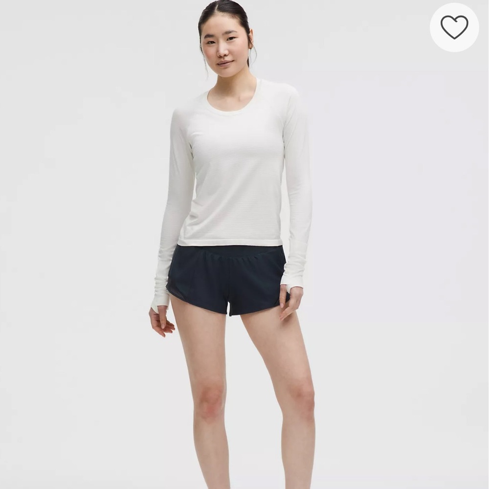 Lululemon Hotty Hot Low-Rise Lined Short 2.5" | Navy | size 4